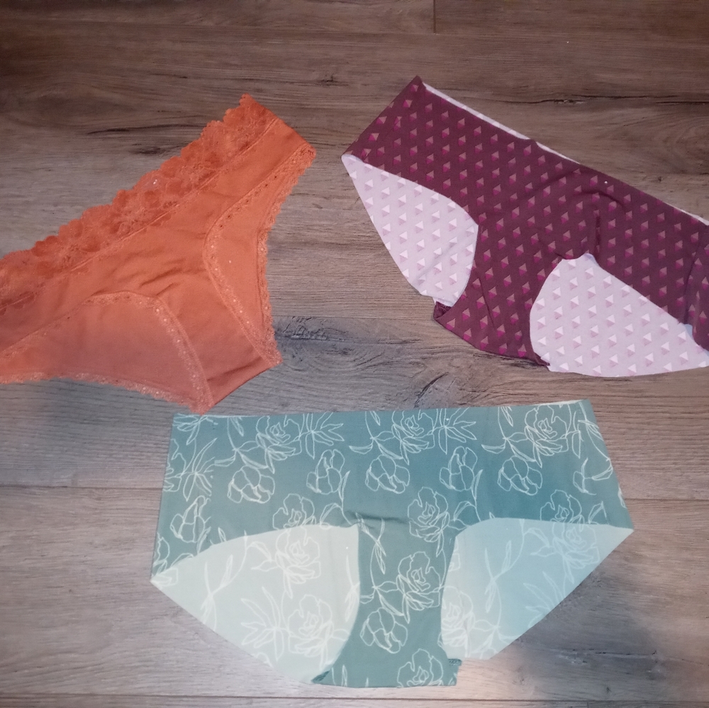Bundle NWOT panties M